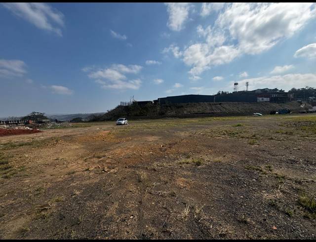13,000M² VACANT LAND TO LET IN RIET RIVER
